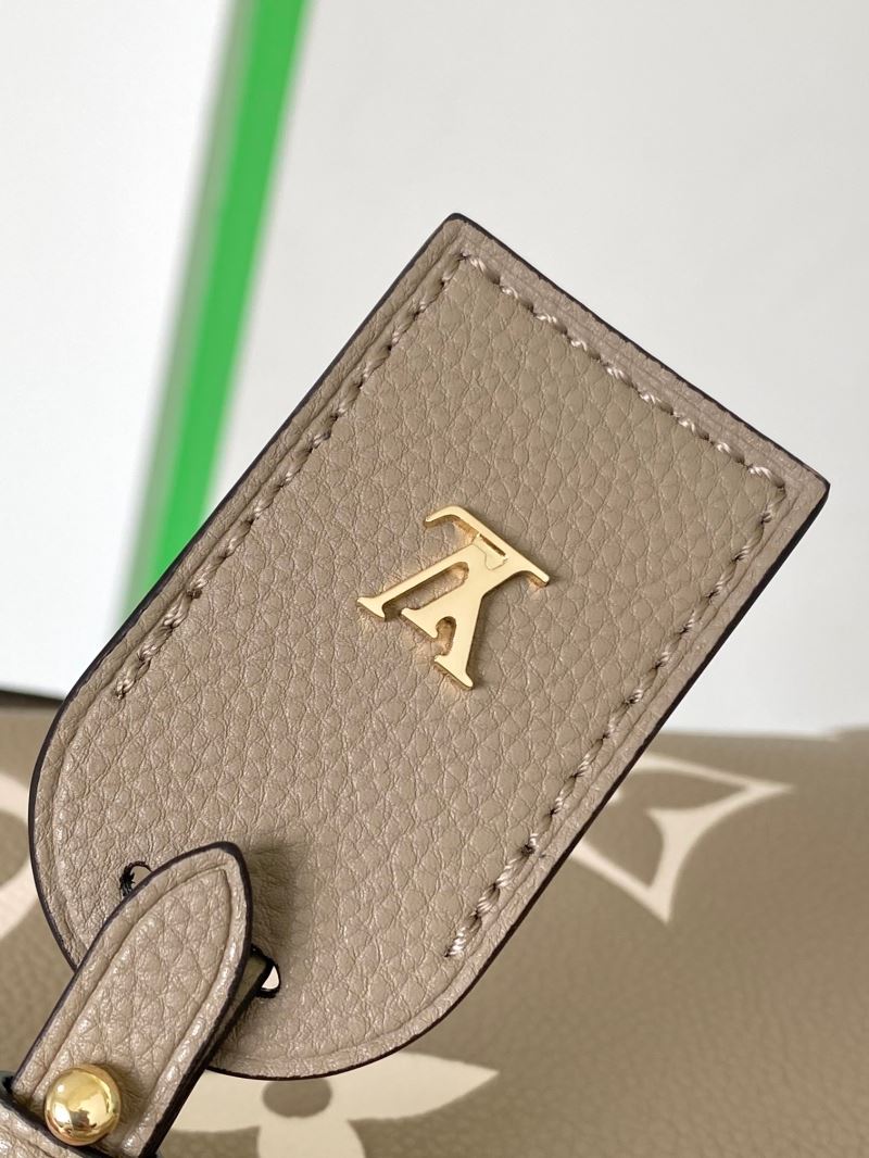 Louis Vuitton Hobo Bags